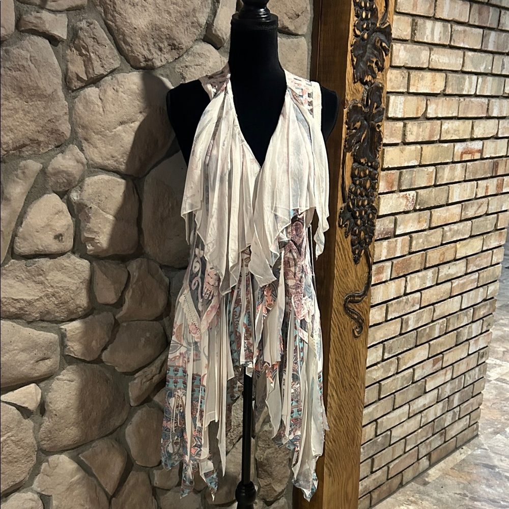 NWT Origami Boho Handkerchief Hem Vest With Embroidery